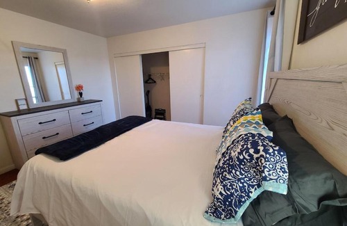 Sunrise Manor Apartment | 2bed 1 bath condo near Nellis afb & the strip