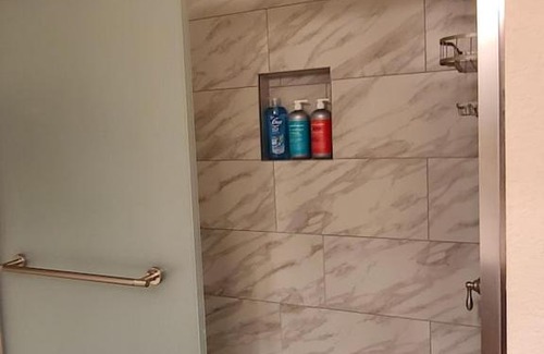 Sunrise Manor Apartment | 2bed 1 bath condo near Nellis afb & the strip