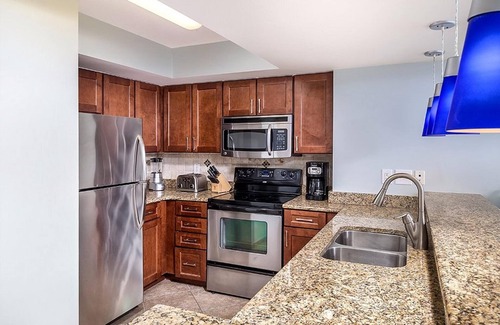 Myrtle Beach Resort | 2Bed/2Bath Towers on the Grove Myrtle Beach Condo in Oceanfront Resort!