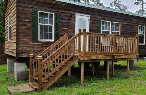 Slidell Cabin | 2BR 1BA Cabin w/4 Bunk Beds & Queen