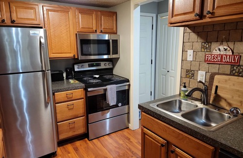 Fairfield Bay Condo | 2BR/2.5BA Condo w/Shaded Balcony, Pool Steps Away, Lake Access Minutes Away