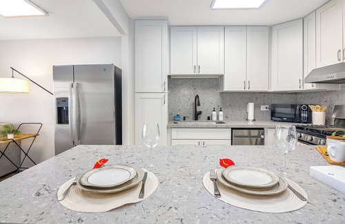 Waikiki Apartment | 2BR/2BA Condos in Kuhio at Waikiki with Parking!