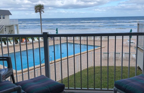 New Smyrna Beach House | 2BR 2BA Direct Oceanfront FALL SPECIAL STARTS NOW! Gr8 Rates, Pickleball, VIEW!