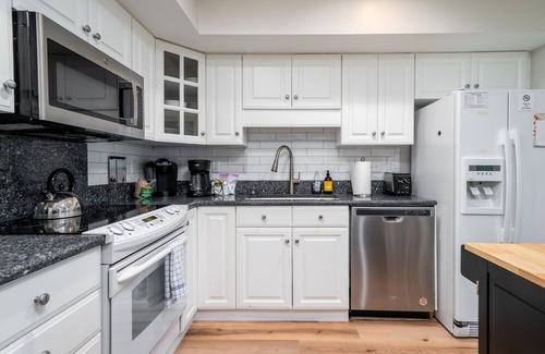 Spinnaker Beachhouses House | 2BR/2BA Spinnaker! Great Beach Location! Amenity Cards! Pet Friendly!