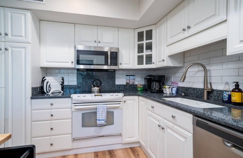 Spinnaker Beachhouses House | 2BR/2BA Spinnaker! Great Beach Location! Amenity Cards! Pet Friendly!