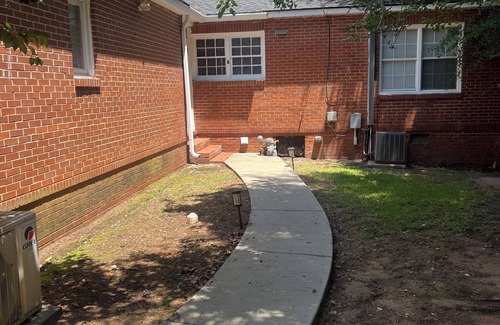 Albany House | 2br Albany Getaway