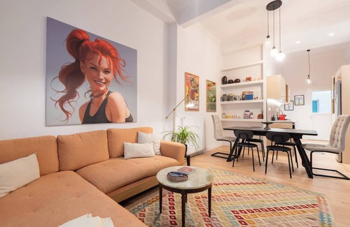 Petralona Apartment | 2BR Apt Private Backyard w/Washer & Dryer