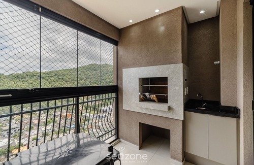 Tabuleiro dos Oliveiras Apartment | 2BR apt w/BBQ 750m From Beach Rvn2003