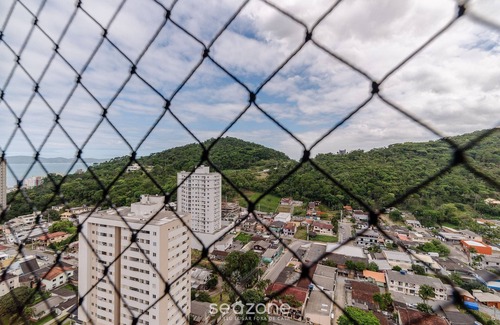 Tabuleiro dos Oliveiras Apartment | 2BR apt w/BBQ 750m From Beach Rvn2003