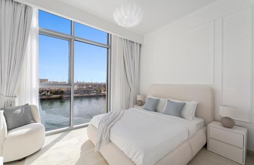 Al Safa Apartment | 2BR Canal Front B3, Waterfront Views