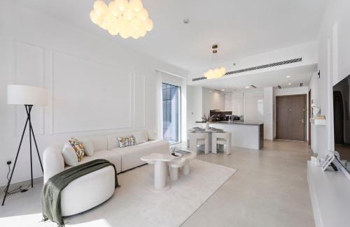 Al Safa Apartment | 2BR Canal Front B3, Waterfront Views