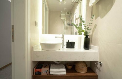 Adalar Apartment | 2BR Designed Flat In The Center of Buyukada