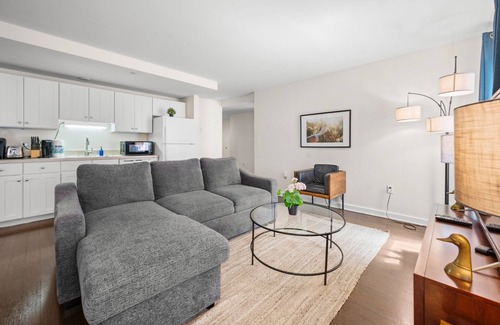 Theatre District Apartment | 2BR in Downtown Boston 8981