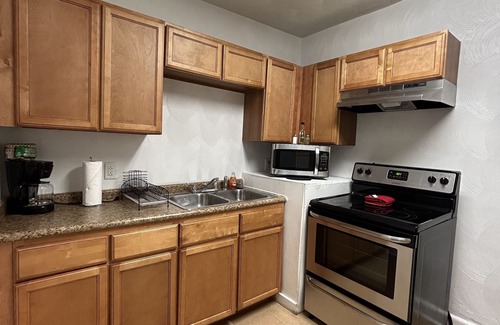 Norfolk Apartment | 2BR Mahogany Apt Near Downtown Norfolk