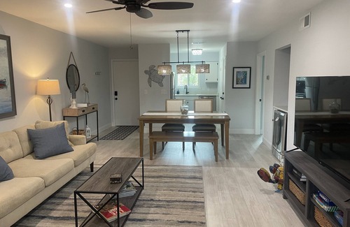 Seabrook Island House | 2BR Marsh Views! Walk to Tennis/Lake House! Neighborhood Pool! Pet Friendly! Amenity Cards!