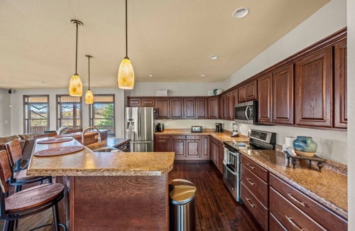 Rutledge House | 2BR Riverfront Cottage w/Fireplace | Pet Friendly!