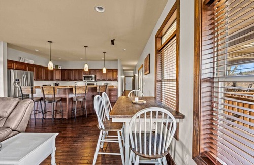 Rutledge House | 2BR Riverfront Cottage w/Fireplace | Pet Friendly!