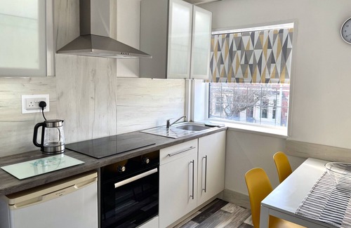 Blackpool Town Center Apartment | 2nd floor double & bunk bed room apartment 5 minuets walk from town.