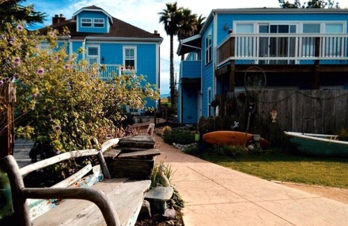 Moss Landing Cabin | 2nd Floor(upstairs/Level 01)- Historic House - Fireplace