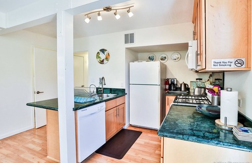 Aptos House | 2nd row, Next to Beachgate path - 4min walk to the sand - Aquarium & Park Passes