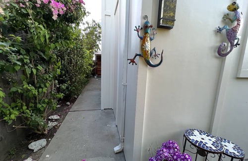 Aptos House | 2nd row, Next to Beachgate path - 4min walk to the sand - Aquarium & Park Passes