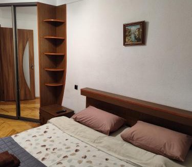 Rivne Apartment | 3- х комнатная квартира в центре