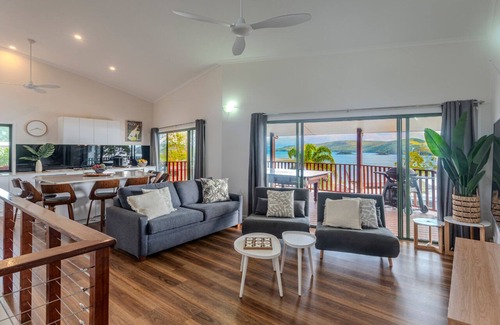 Hamilton Island Villa | 3 B/R Villa, Sunset Views, Buggy -Hamilton Island