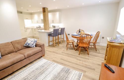 Rastrick House | 3 Barn Cottages