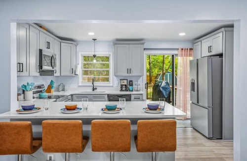 High Point Apartment | 3 Bdrm Close to Downtown High Point & Dog Friendly