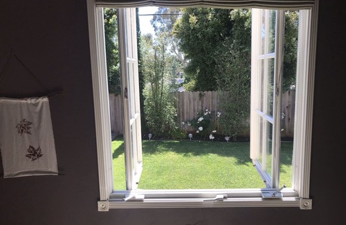 Redondo Beach House | 3 bed 2 bath Beach cottage 1750 sq ft with gardens 15 minute walk to the beach