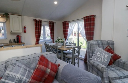 Carnforth House | 3 Bed 2 Bath Luxury Lodge In 5* South Lakeland Leisure Village.