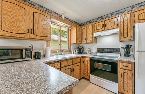 Plymouth House | 3 Bed House in quiet area/near Downtown Minneapolis/MOA/MSP airport/private host