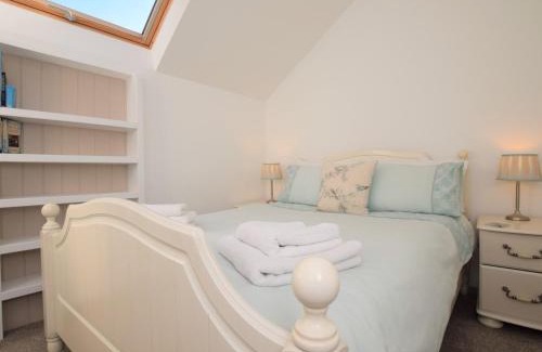 Broadwoodkelly House | 3 Bed in Winkleigh 66043