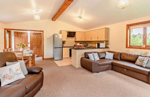 Sutton on Derwent House | 3 Bed in York 93206