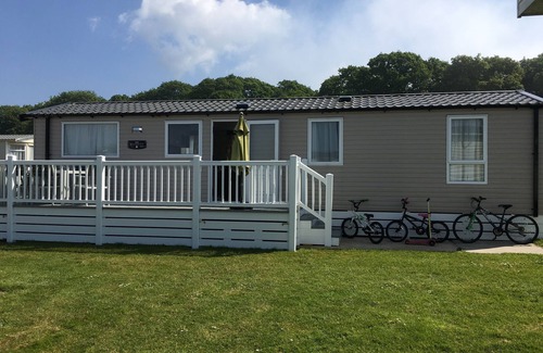 Christchurch Cabin | 3 Bed Luxury Mobile Home Hoburne Park Christchurch