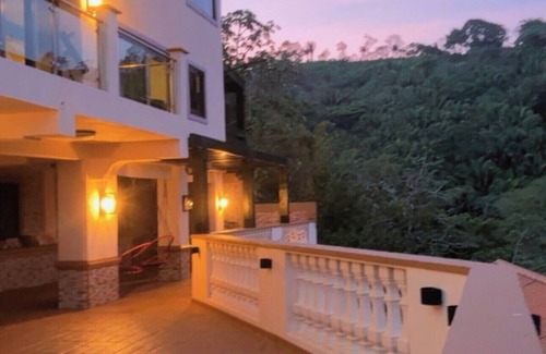 Gravel Bay Villa | 3-bedroom villa in charming Gravel Bay with AC