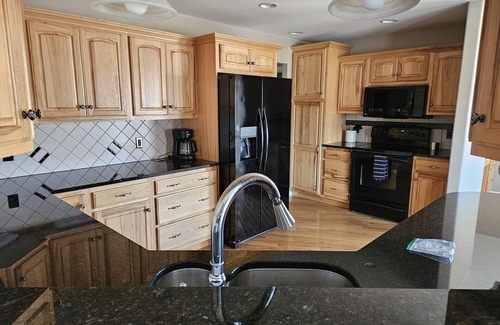 Birch Run Township House | 3 bedroom, 2.5 bath home, with 2 car garage, minutes from Frankenmuth.