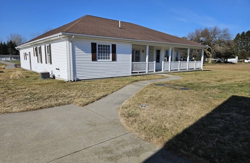 Birch Run Township House | 3 bedroom, 2.5 bath home, with 2 car garage, minutes from Frankenmuth.