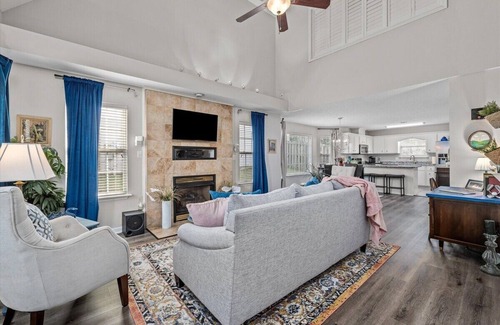 National Hills House | 3 bedroom, 2.5 bathroom patio home with an inground pool. The sleeping arrangements at this property include three queen beds and a futon located in the second living room.