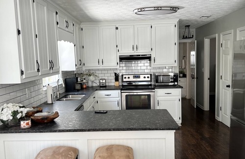 Flowery Branch House | 3 bedroom, 2 full baths, plus finished basement with additional bed