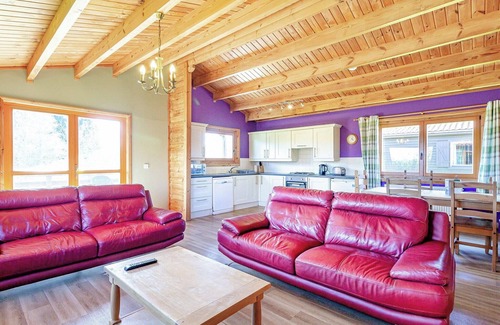 Scunthorpe Cabin | 3 bedroom accommodation in Messingham