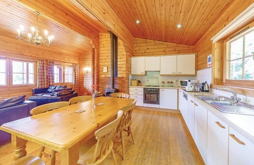 Ledbury Cabin | 3 bedroom accommodation in Ledbury