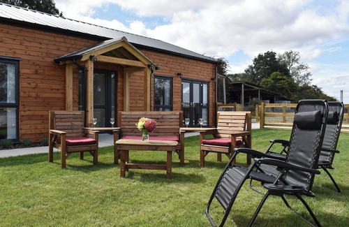 Ruckinge Cottage | 3 bedroom accommodation in Ruckinge, near Ashford