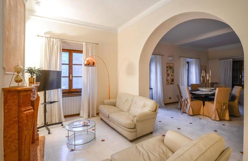 Bagnone Apartment | 3 bedroom accommodation in Bagnone