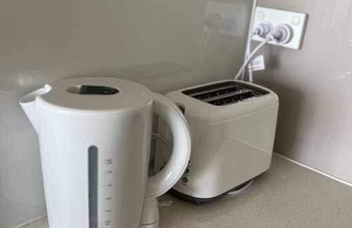 Homebush Apartment | 3 bedroom apartment in HomebushnEntire rental unit in Homebush with an open view