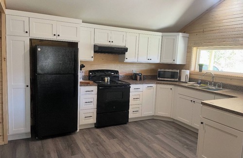 Combs Cabin | 3 bedroom cabin in Combs AR Mill Creek Rd .Closest rental to the Trailhead.