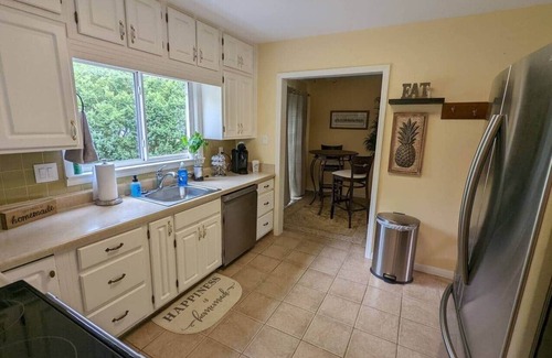 Richmond House | 3-Bedroom Cape Cod Oasis, Private Yard, Fire Pit