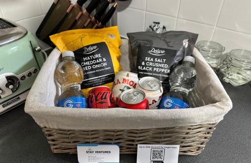 Gillingham Apartment | 3 bedroom-Contractors-Professionals