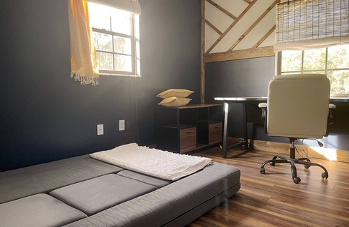 Fellowship Other | 3-bedroom Farmhouse in Ocala with WiFi, AC, Fire Pit on Treed, Grassy Acreage