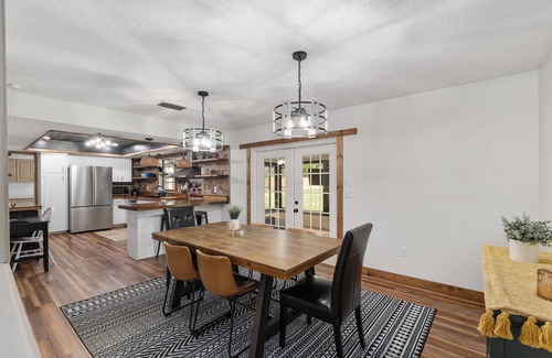 Fellowship Other | 3-bedroom Farmhouse in Ocala with WiFi, AC, Fire Pit on Treed, Grassy Acreage